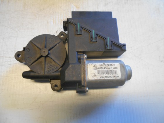 Motor Elevador Vidro Frt Esq VW Polo 2004 MEV153